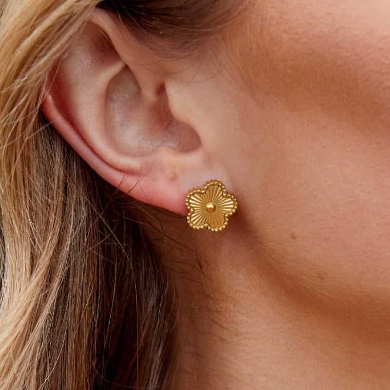 Flower Stud Gold