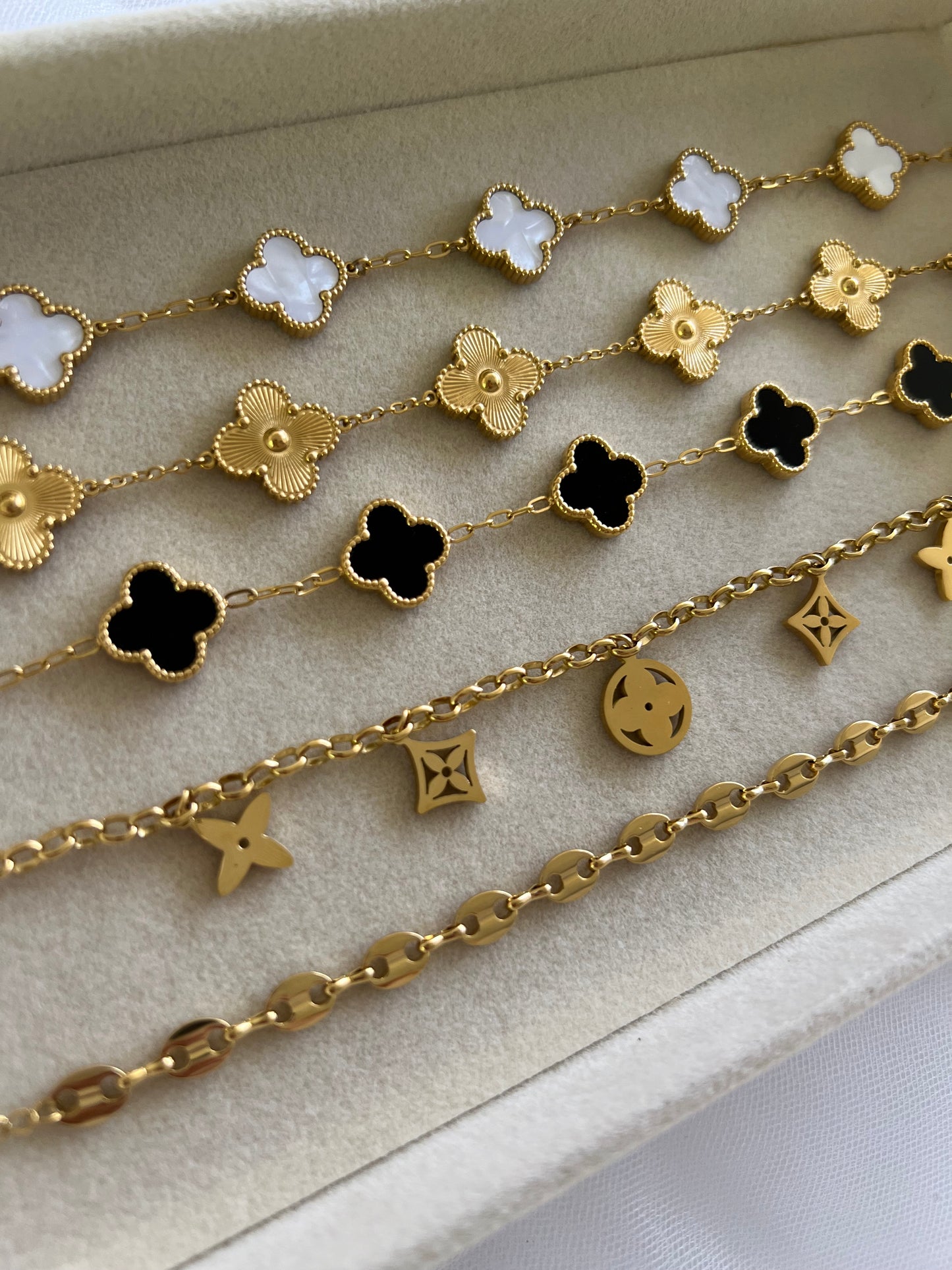 Clover Bracelet Black