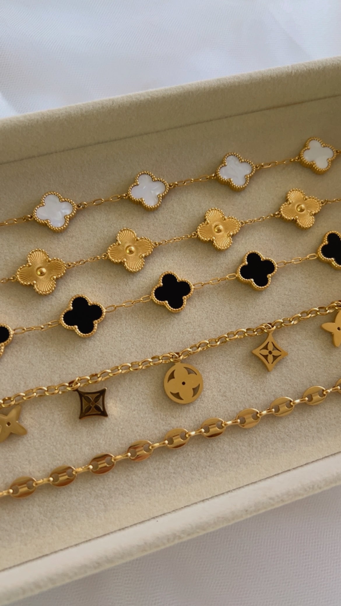 Clover Gold Bracelet