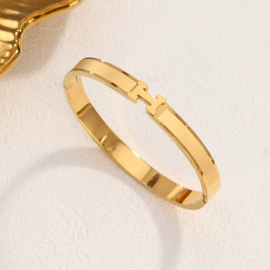 H Bracelet Gold