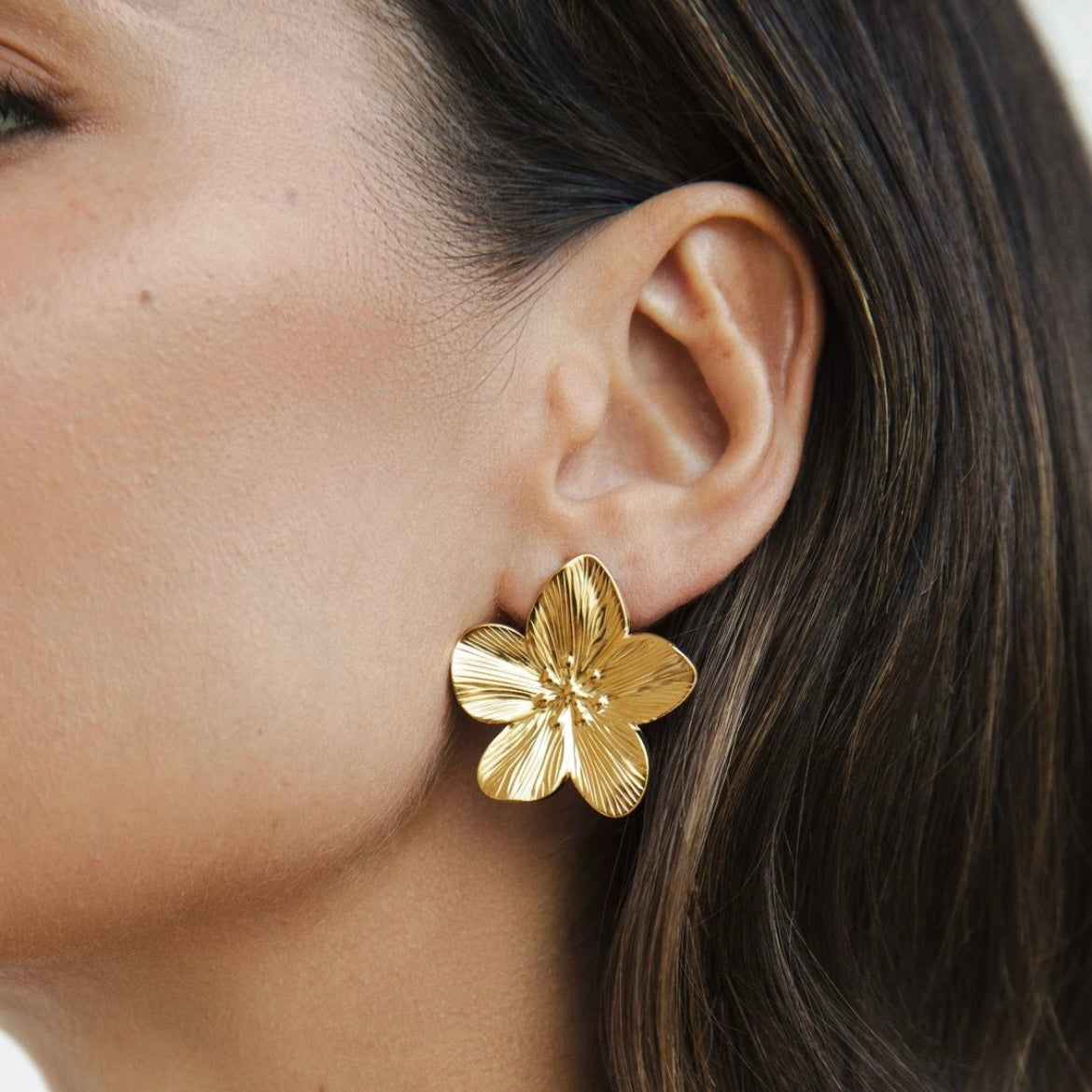 Eva Flower Earrings