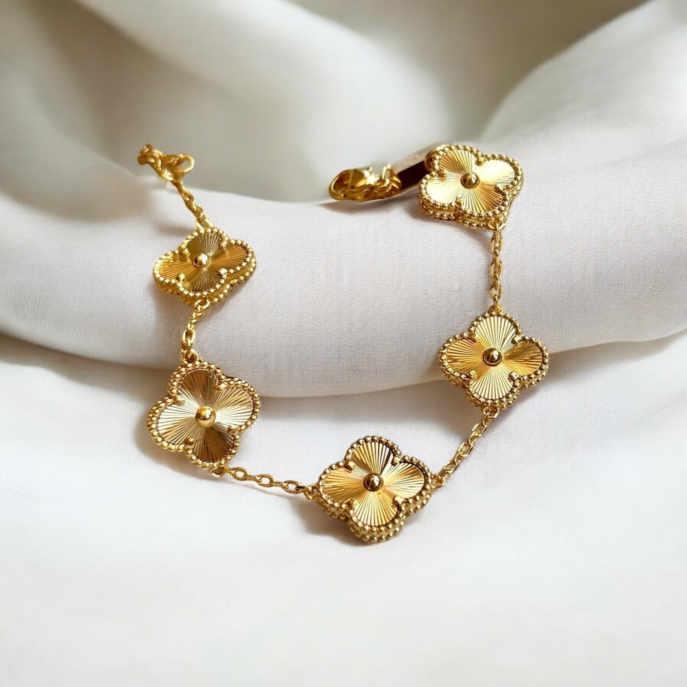 Clover Gold Bracelet